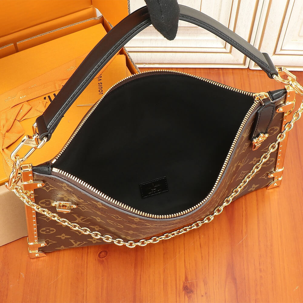 LV Lucky Trunk 8 LV Lucky Trunk - Image 8