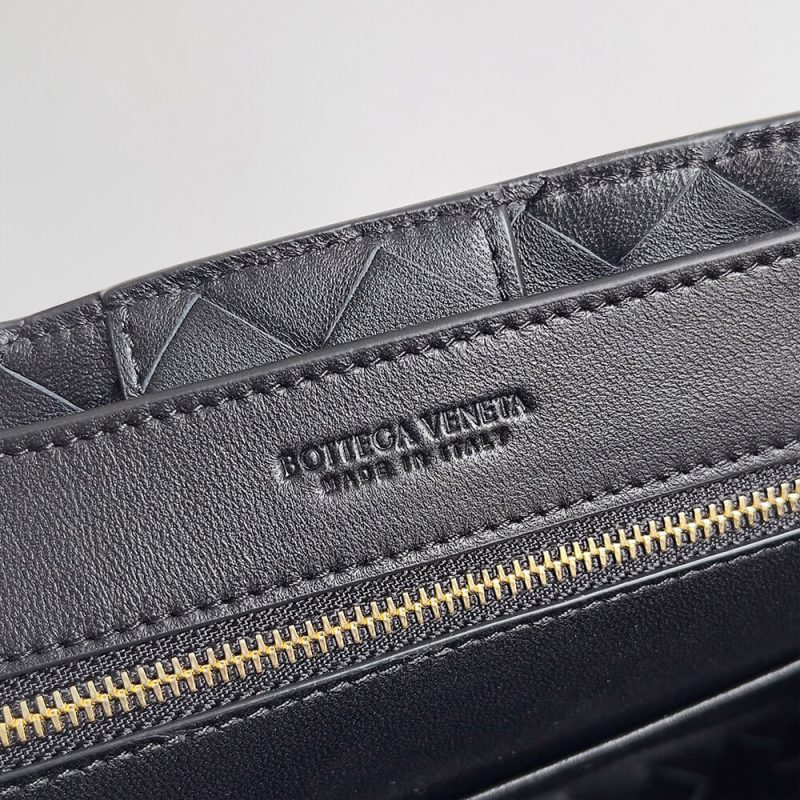 Bottega Veneta Small Andiamo - Image 7