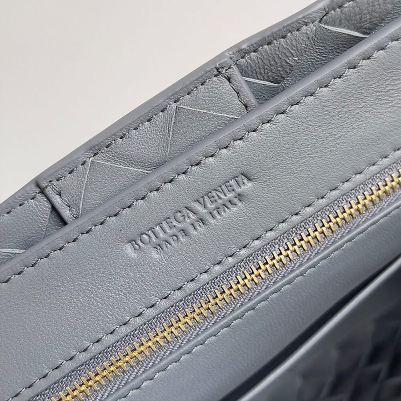 Bottega Veneta Small Andiamo - Image 7