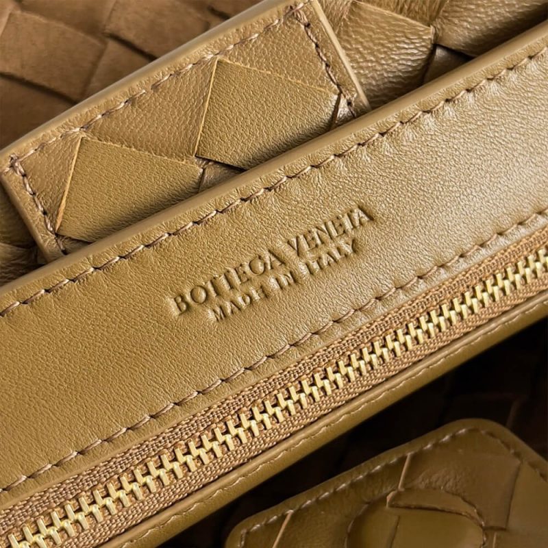 Bottega Veneta Small Andiamo - Image 7