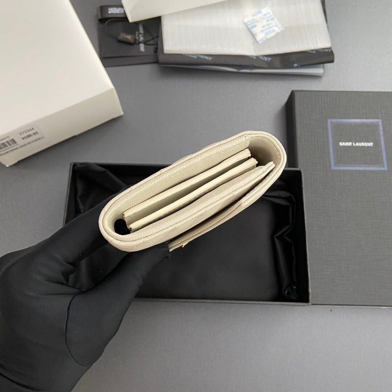 YSL CASSANDRE MATELASSÉ LARGE FLAP WALLET IN GRAIN DE POUDRE LEATHER - Image 3