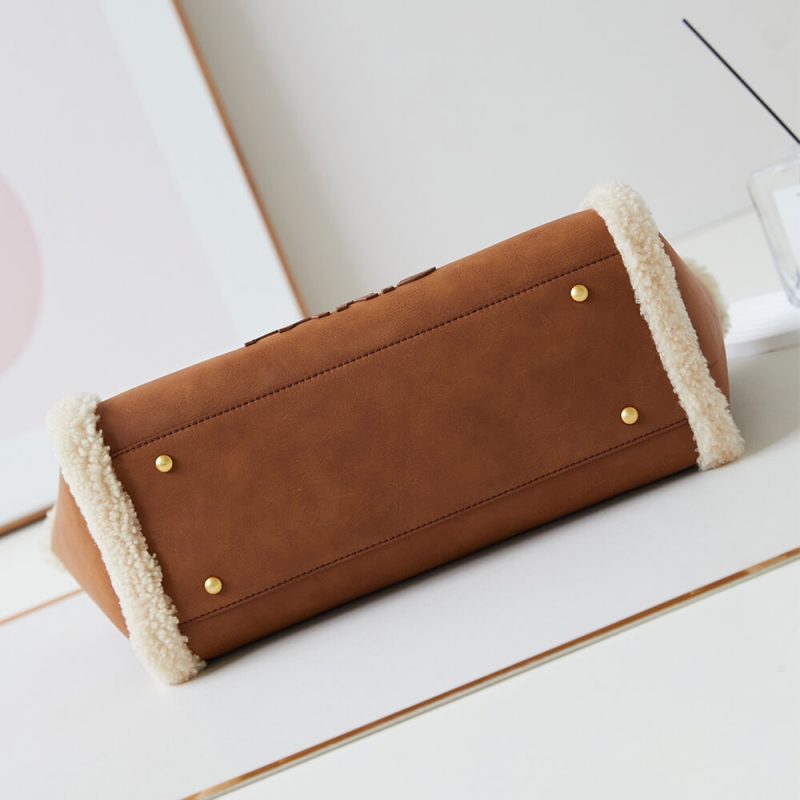 Chanel Small Tote Bag(high-end grade) - Image 5