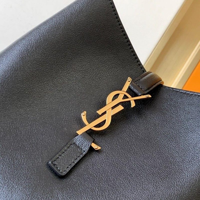 YSL LE 5 À 7 supple SMALL IN GRAINED LEATHER - Image 6