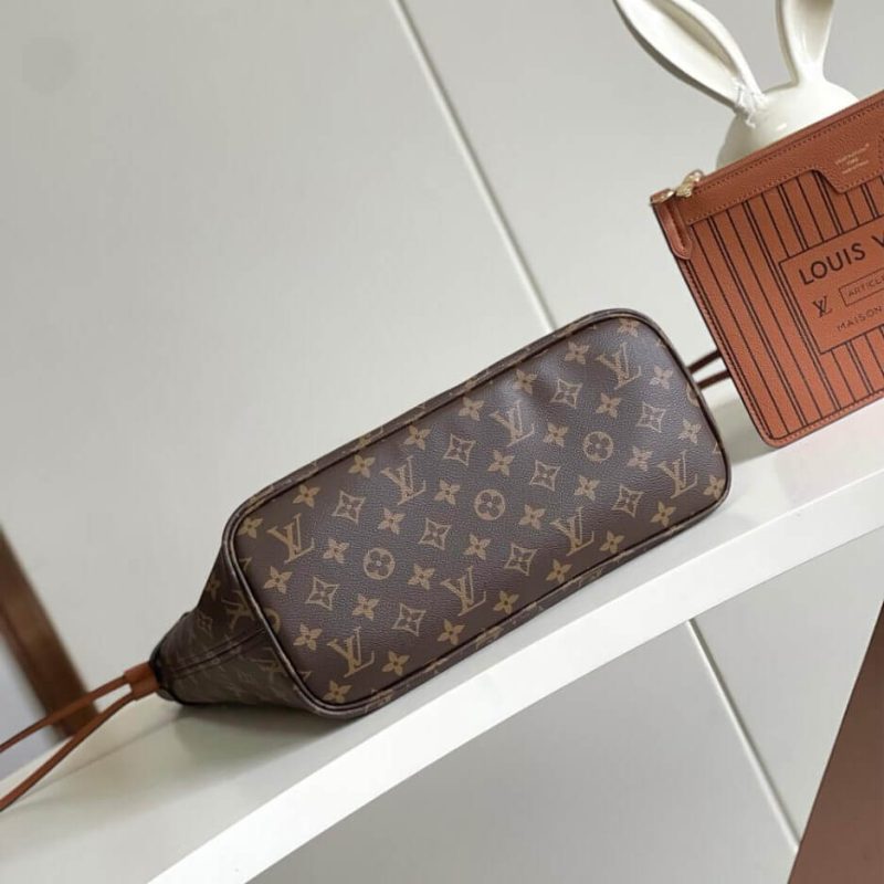 LV Neverfull Inside Out MM - Image 7