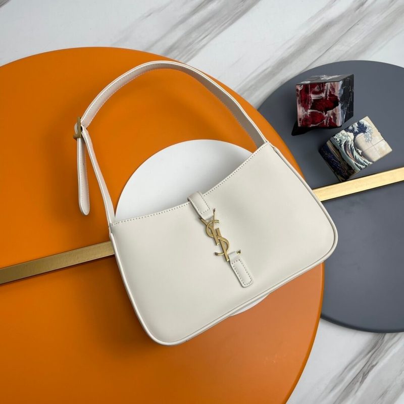 YSL LE 5 À 7 bag in smooth leather - Image 2