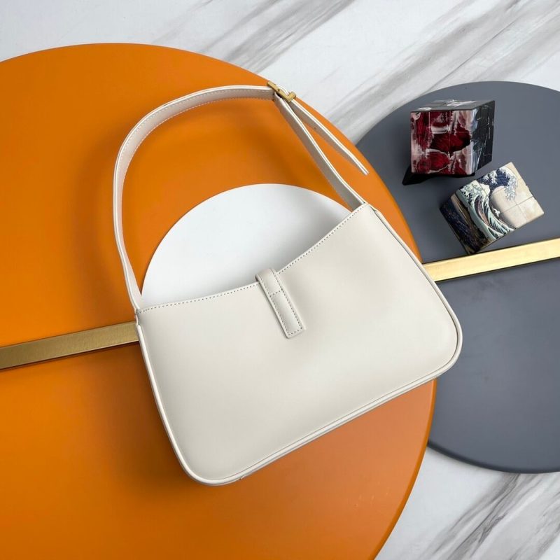 YSL LE 5 À 7 bag in smooth leather - Image 4