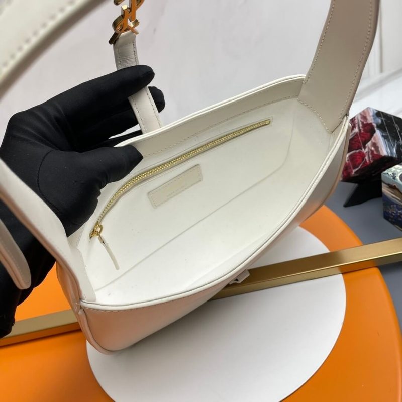 YSL LE 5 À 7 bag in smooth leather - Image 8