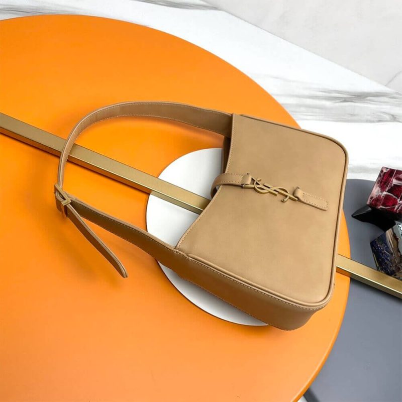 YSL LE 5 À 7 bag in smooth leather - Image 4