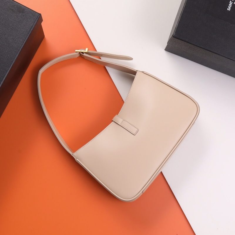 YSL LE 5 À 7 bag in smooth leather - Image 3