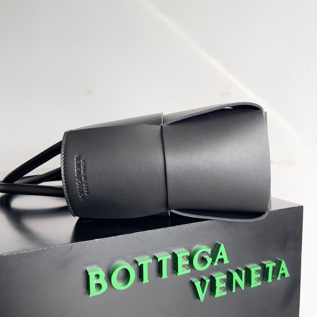 Bottega Veneta Small Arco Tote 3 Bottega Veneta Small Arco Tote - Image 3