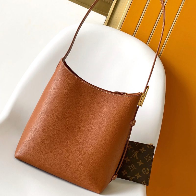LV Low Key Hobo PM - Image 4