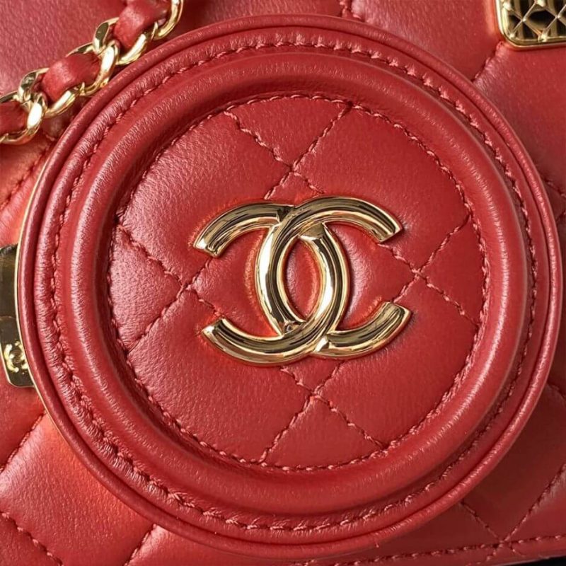 CHANEL CAMERA BAG - Image 6