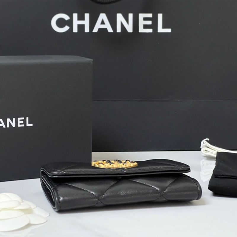 Chanel 19 flap card holder - Image 4