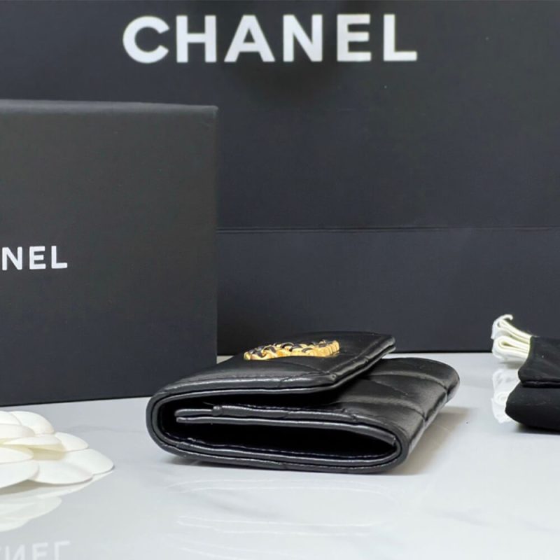 Chanel 19 flap card holder - Image 5