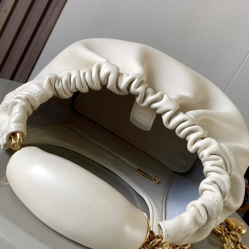 Loewe Small Squeeze bag in nappa lambskin - Image 8