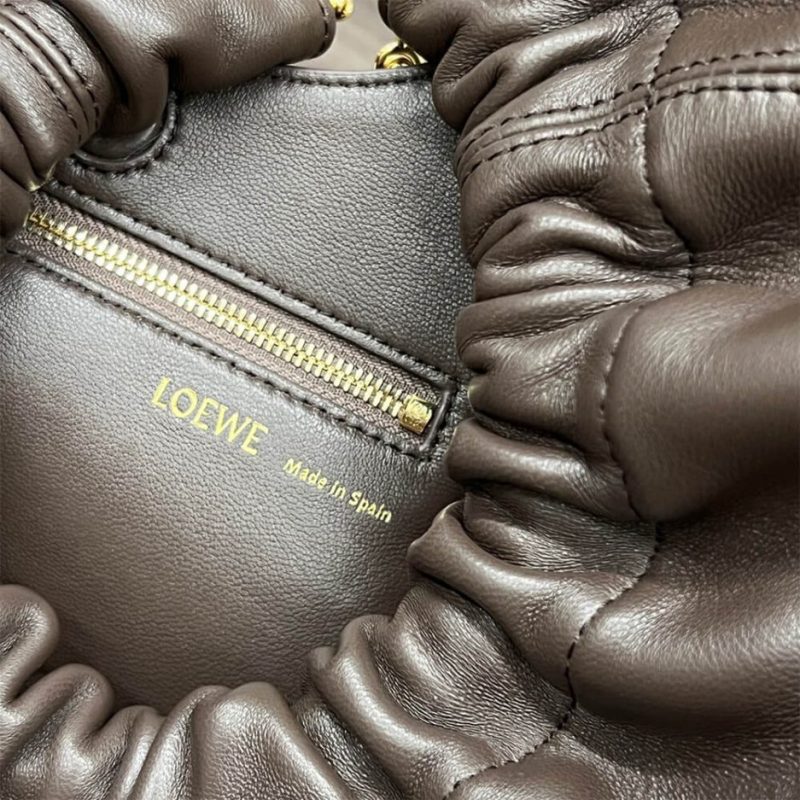 Loewe Small Squeeze bag in nappa lambskin - Image 7