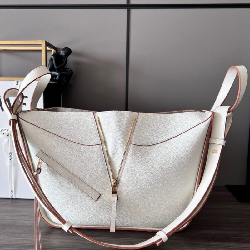 Loewe Small Hammock bag in soft grained calfskin - Image 4