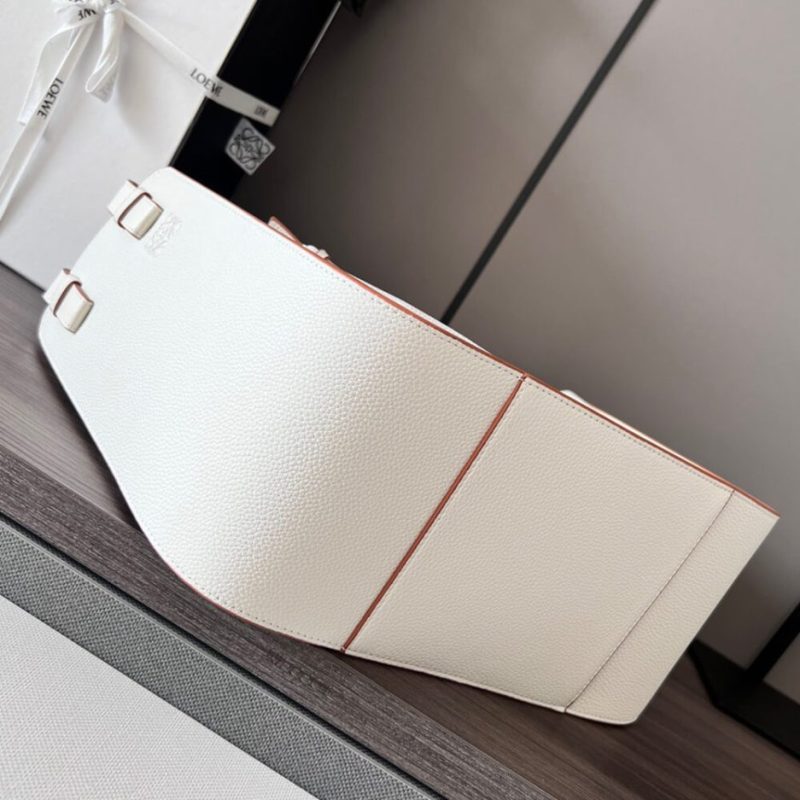 Loewe Small Hammock bag in soft grained calfskin - Image 5
