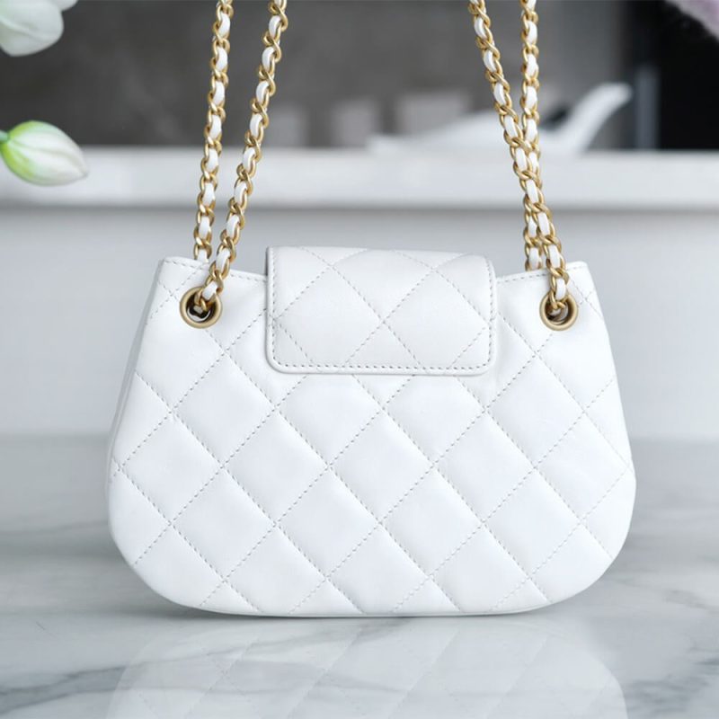 CHANEL Logo Round underarm bag - Image 4