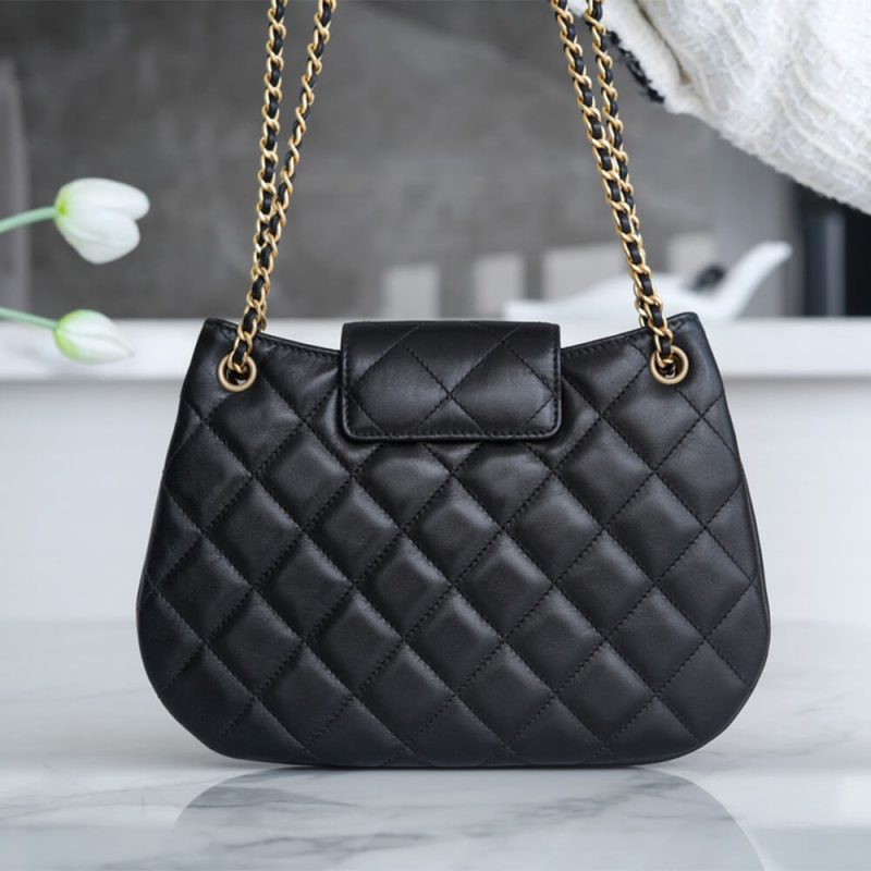 CHANEL Logo Round underarm bag - Image 4